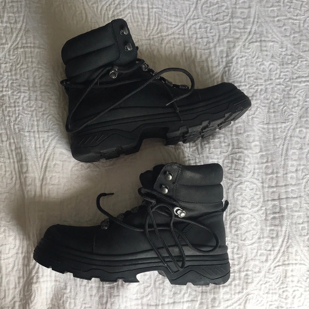 Waterproof Platform Winter Boot - Picture 2 of 5